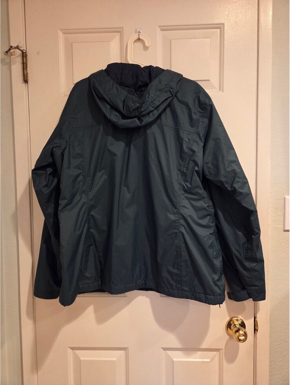 Columbia Men's XL Omni-Tech Waterproof Jacket with Hood - Picture 6 of 10